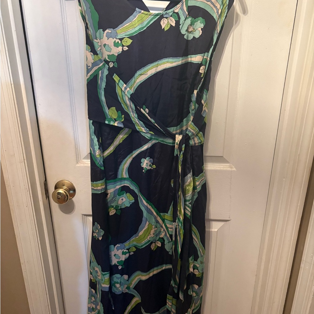 VETTA Navy and Green Floral Maxi Dress
